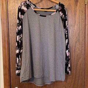 Raglan floral style top